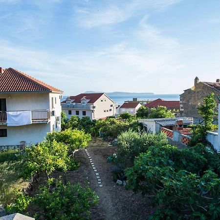 Garden Apartments Komiža Esterno foto